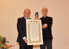 Verleihung Frankenwürfel Unterfranken (von links nach rechts): Regierungspräsident Dr. Eugen Ehmann mit dem Preisträger Thomas Glasmeyer