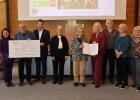 Foto Sonderpreis: Der Sonderpreis ging an das Projekt „Helferkreis Migration Lohr und Umland“. Im Bild (von links nach rechts): Landrätin Sabine Sitter, Joachim Salzmann, Staatssekretär Sandro Kirchner, Karin Offermann, Doris Schupp, Regierungspräsidentin Dr. Susanne Weizendörfer, Bernd Funke, Birgit Bernhard und Anastasia Tiuvikova